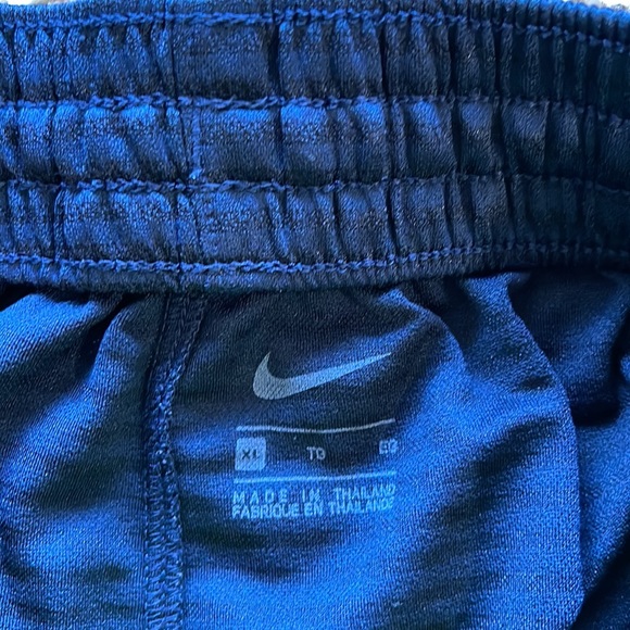 Nike youth XL navy basketball shorts with drawstring, like new - Picture 2 of 3